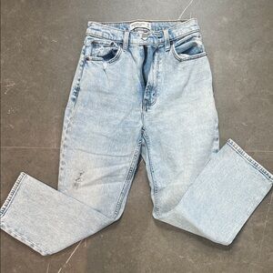 Abercrombie & Fitch Light Blue Women's Cropped Jeans